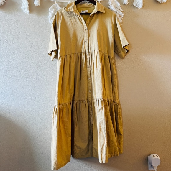 &merci | Button Down Tiered Dress - Picture 2 of 8